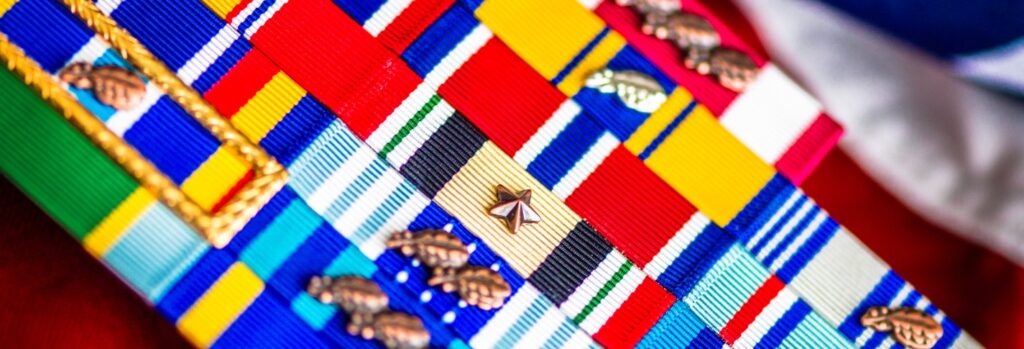 distribucion condecoraciones militares